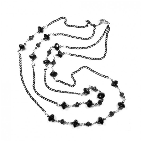 Бусы пластмассовые, цвет черный